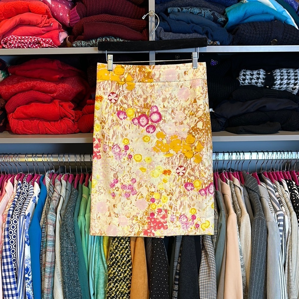 J Crew yellow/pink floral print back zipper closure pencil skirt size 0